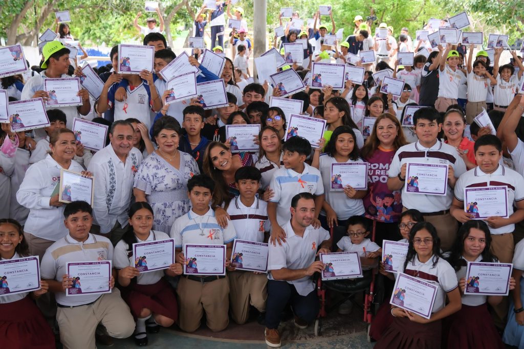 Llama Mara Lezama a estudiantes a ser la generación que acabó con la violencia de género