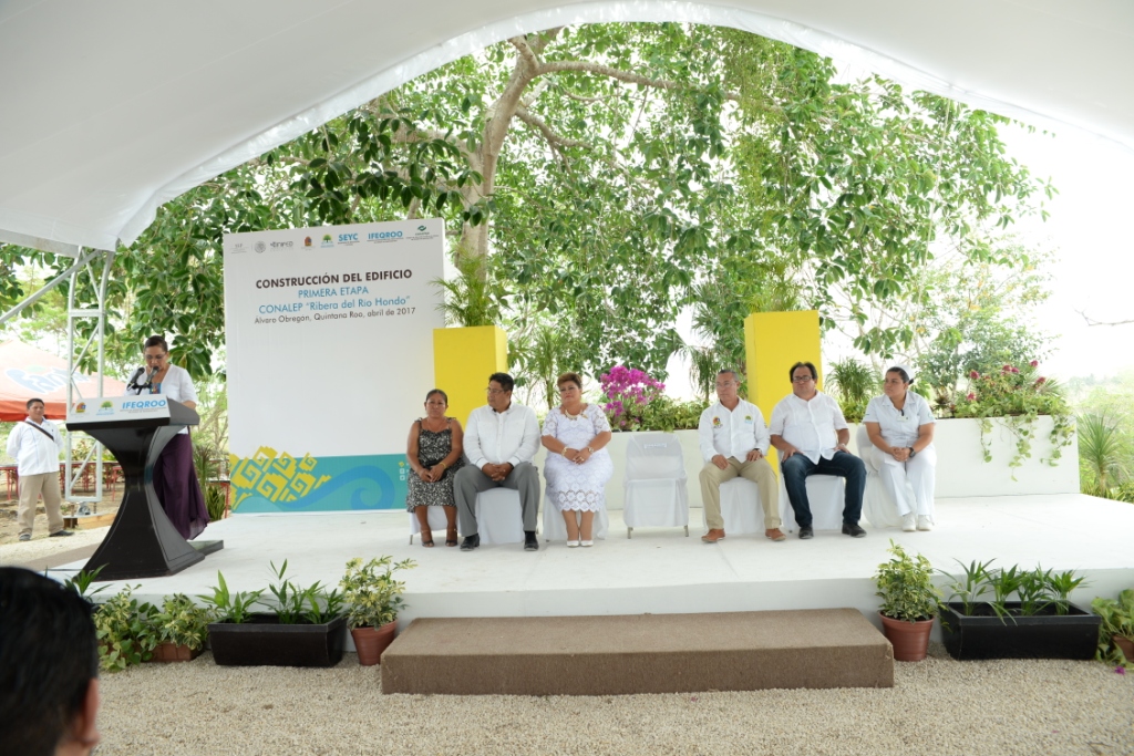 Colocan la primera piedra del Plantel CONALEP Ribera del Río Hondo en beneficio de 300 alumnos