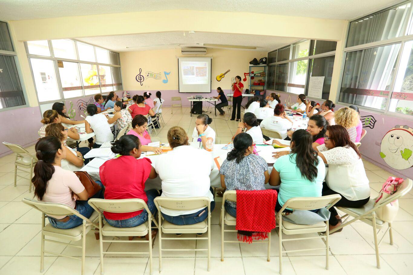 Personal de estancias infantiles participa en “Taller de Planeación Educativa del Modelo SEP y DIF” 