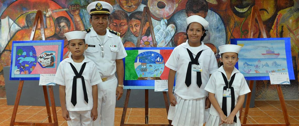 Premian a los ganadores del concurso nacional de pintura infantil “El Niño y la Mar”