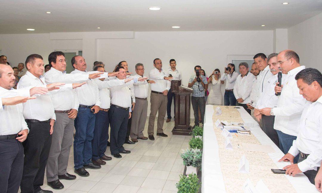 Presente el Gobierno del Estado a través de la Sintra en la toma de protesta del comité directivo de la Asociación Mexicana de la Industria de la construcción A.C.