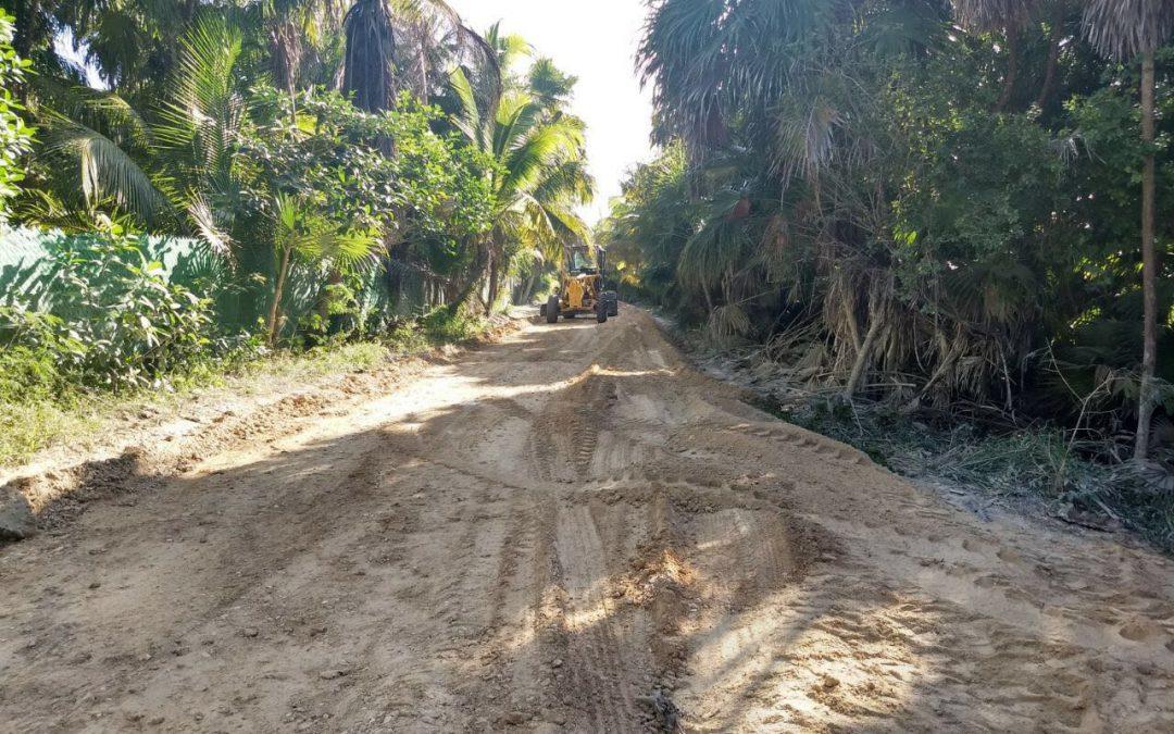 Inician trabajos de rehabilitación de la vía de acceso a Punta Allen