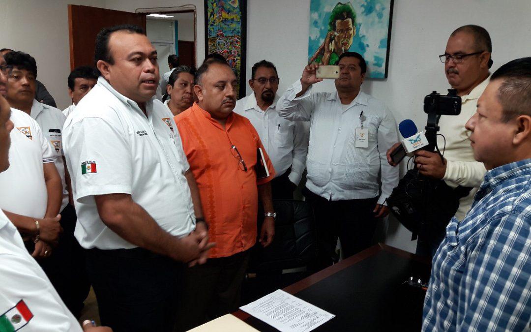 La SINTRA escucha y atiende a socios del SUCHAA y a las autoridades de la localidad de Calderitas