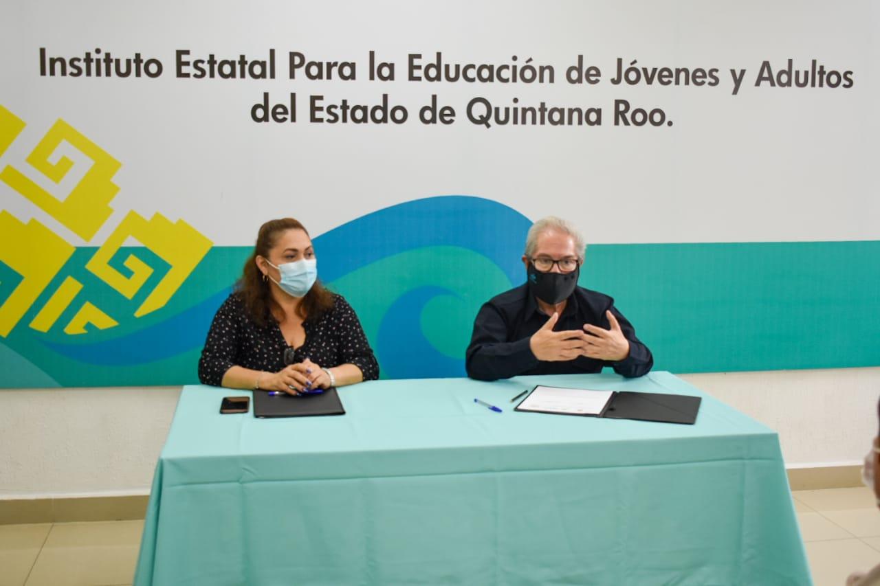 Personal del IEEA Quintana Roo recibe la primera plática de la fundación Humbert