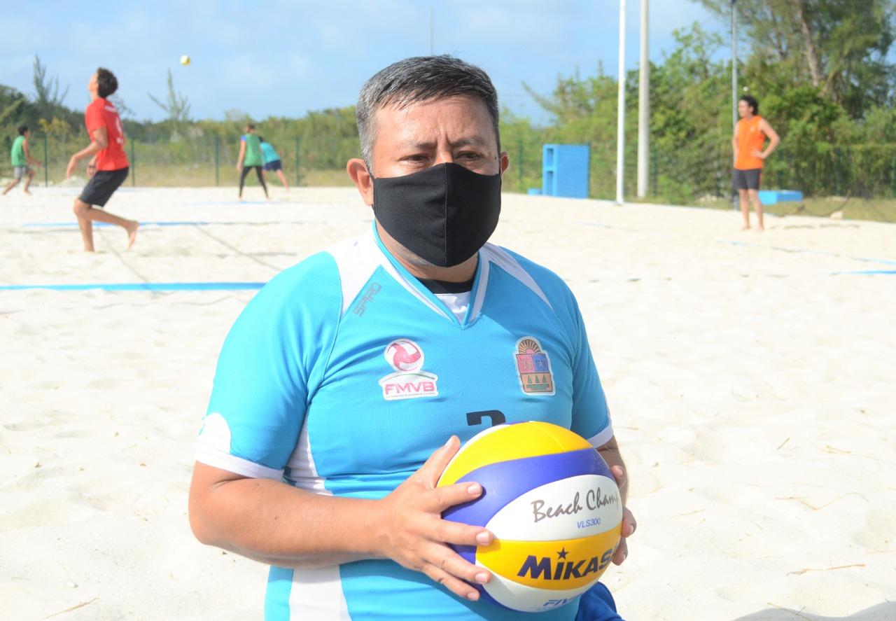 Daniel Lara, precursor del voleibol de playa en Quintana Roo