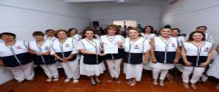 Gaby Rejón de Joaquín toma protesta al voluntariado de la Cruz Roja Isla Mujeres