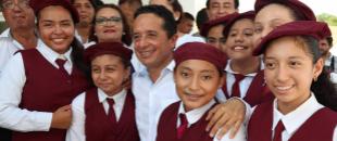 Se invirtieron más de 212 millones de pesos en beneficio de estudiantes de Quintana Roo: Carlos Joaquín