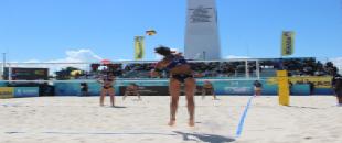 Emocionantes partidos del Tour Mundial de Voleibol de Playa