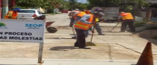 La SEOP continúa los trabajos de bacheo convencional en diversas calles de la ciudad de Chetumal